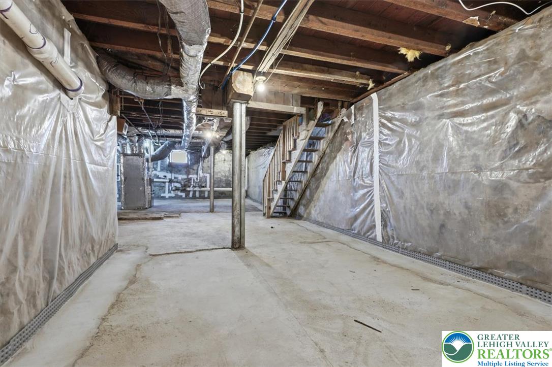 709 Ferry Street Property Photo 24