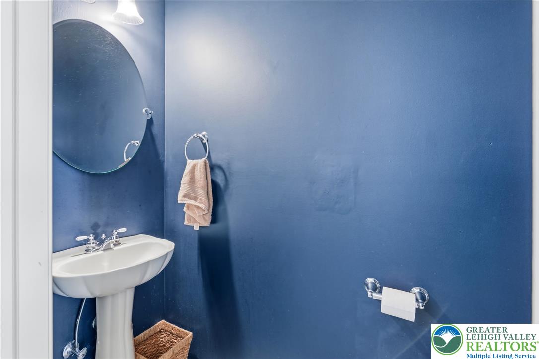 4661 Hampshire Drive Property Photo 28