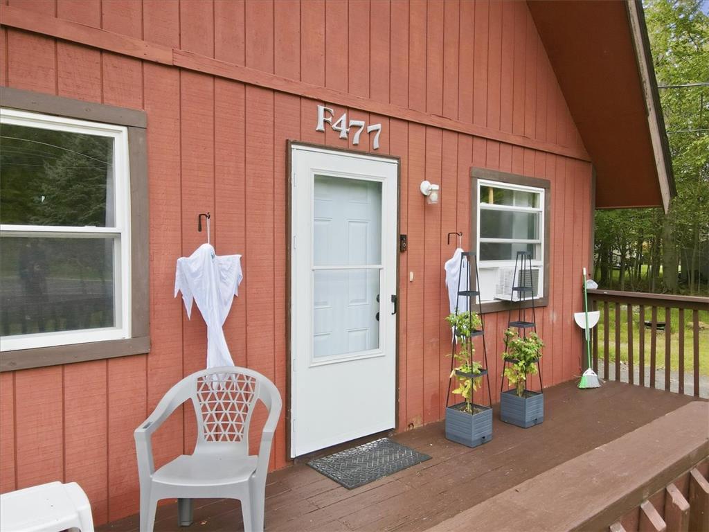 593 Country Place Drive Property Photo 6