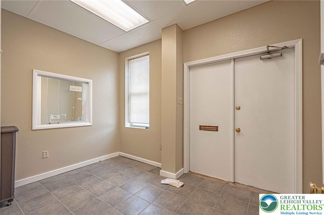 135 North 5th Street Property Photo 5