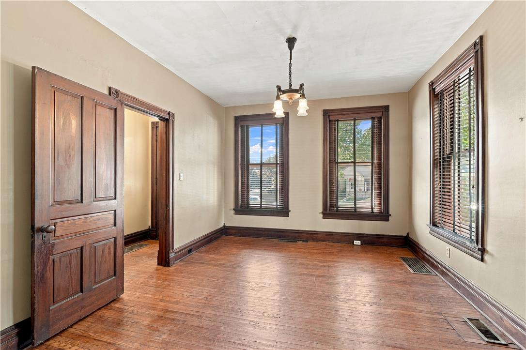 810 High Street Property Photo 10