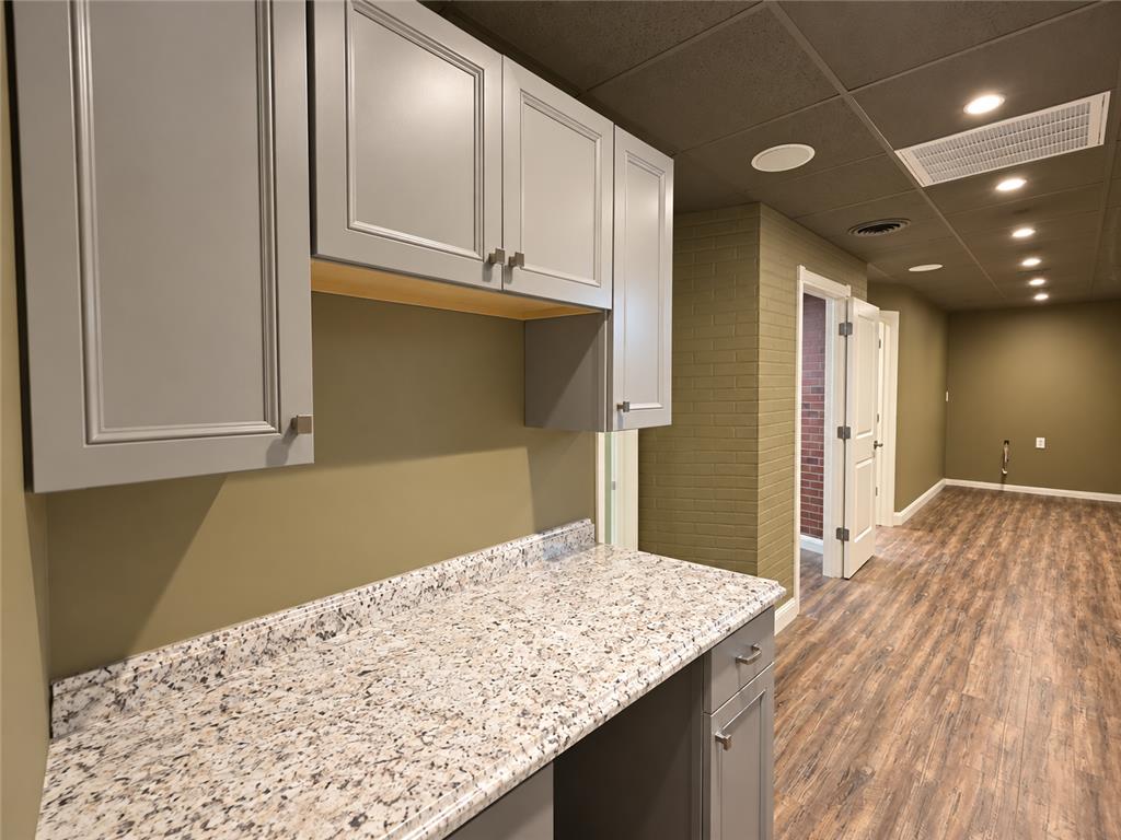 800 Main Street 103 Property Photo 7