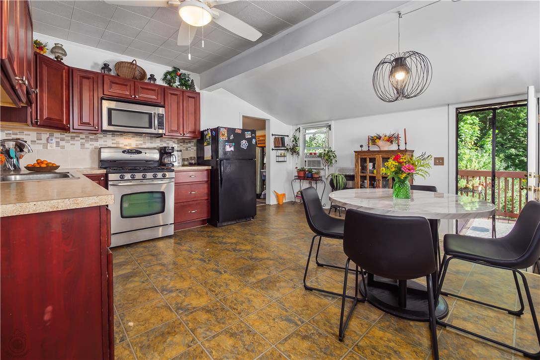 2355 Pennsylvania Avenue Property Photo 3
