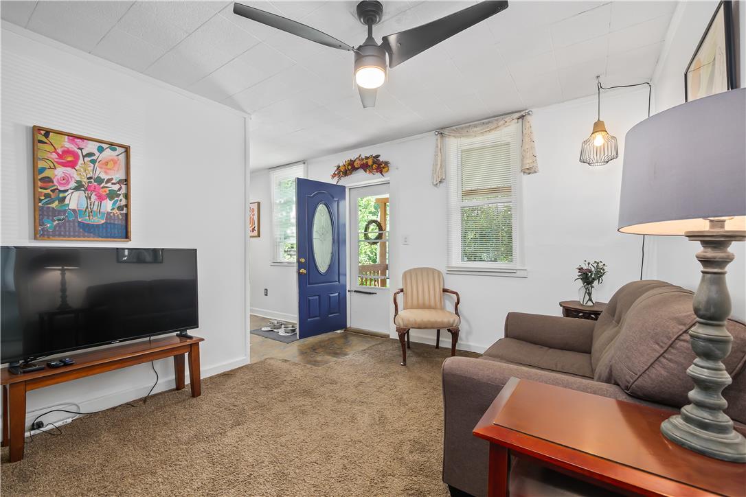 2355 Pennsylvania Avenue Property Photo 6