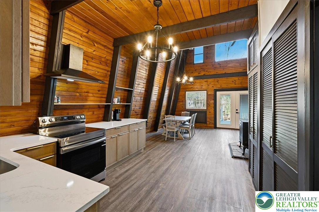 3257 Trafalgar Avenue Property Photo 12
