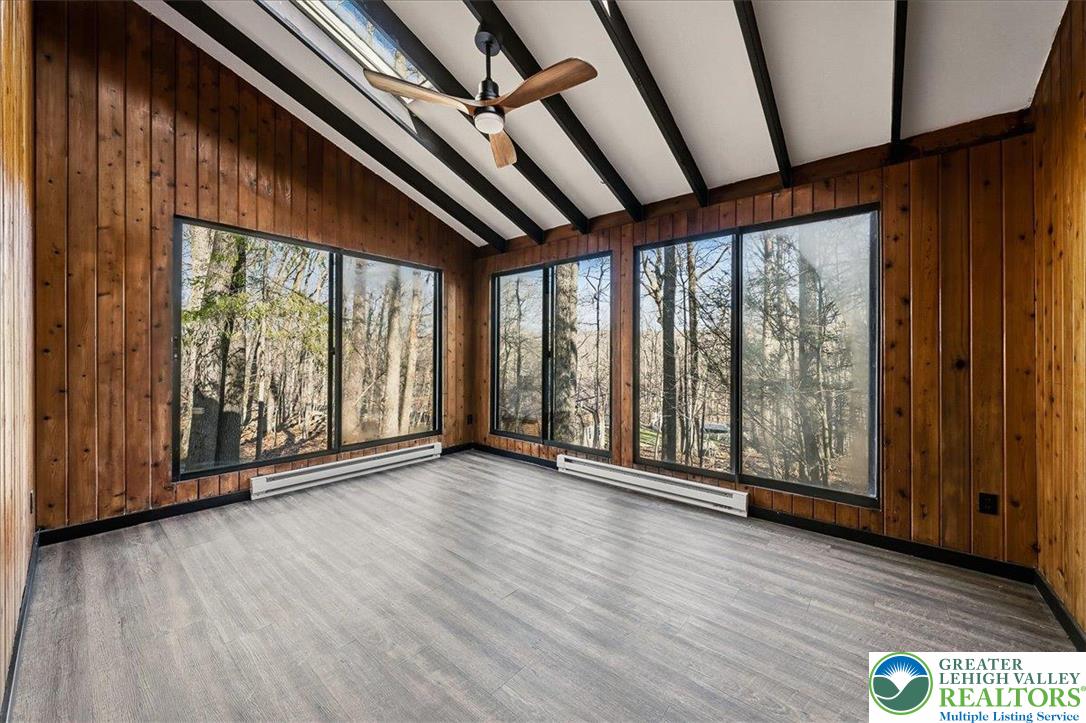 3257 Trafalgar Avenue Property Photo 17