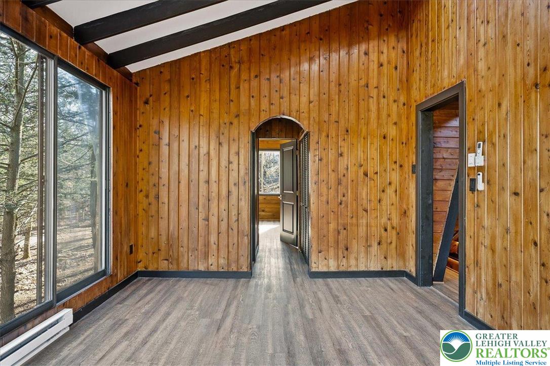 3257 Trafalgar Avenue Property Photo 18