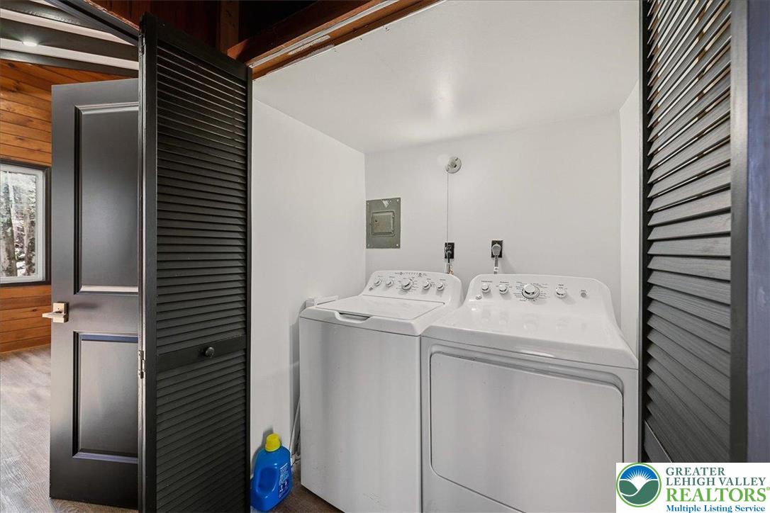 3257 Trafalgar Avenue Property Photo 19