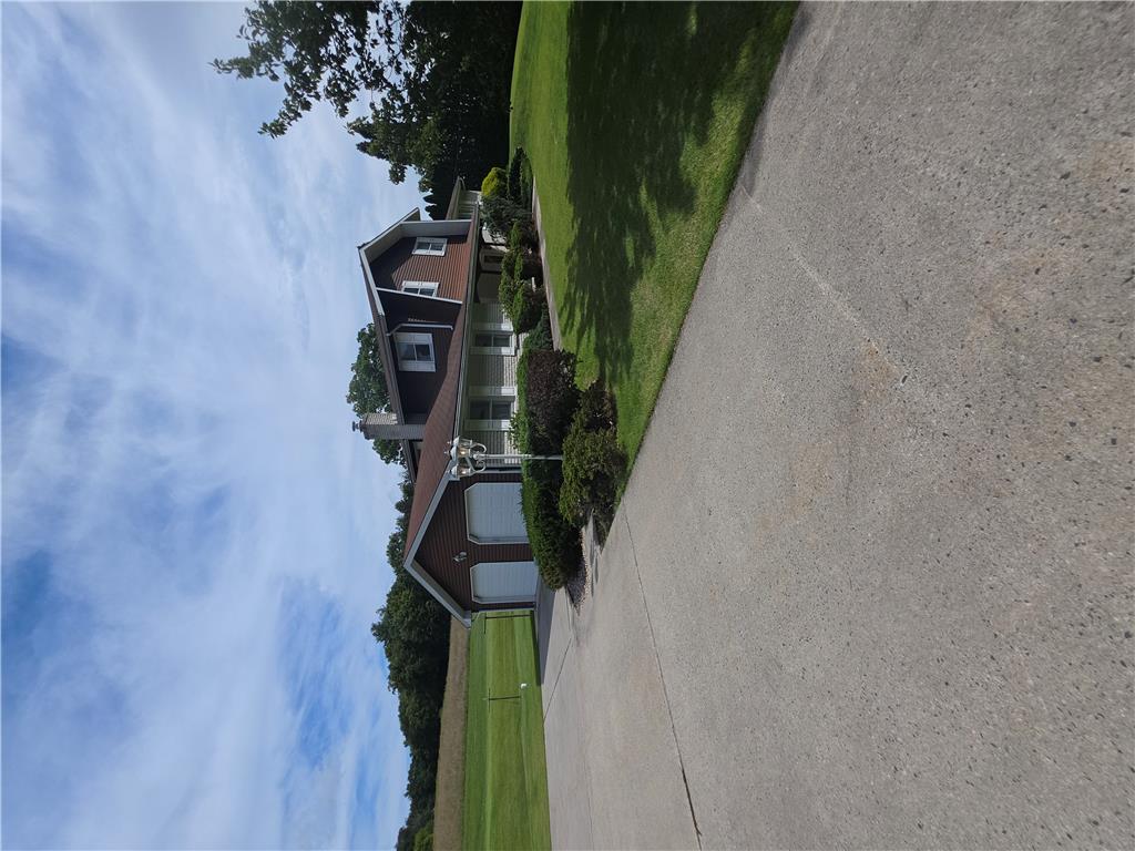 1058 Upper Nis Hollow Drive Property Photo 4