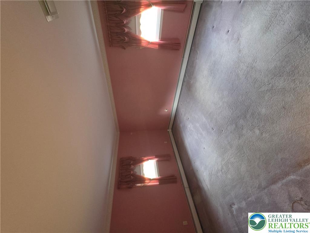 1058 Upper Nis Hollow Drive Property Photo 19