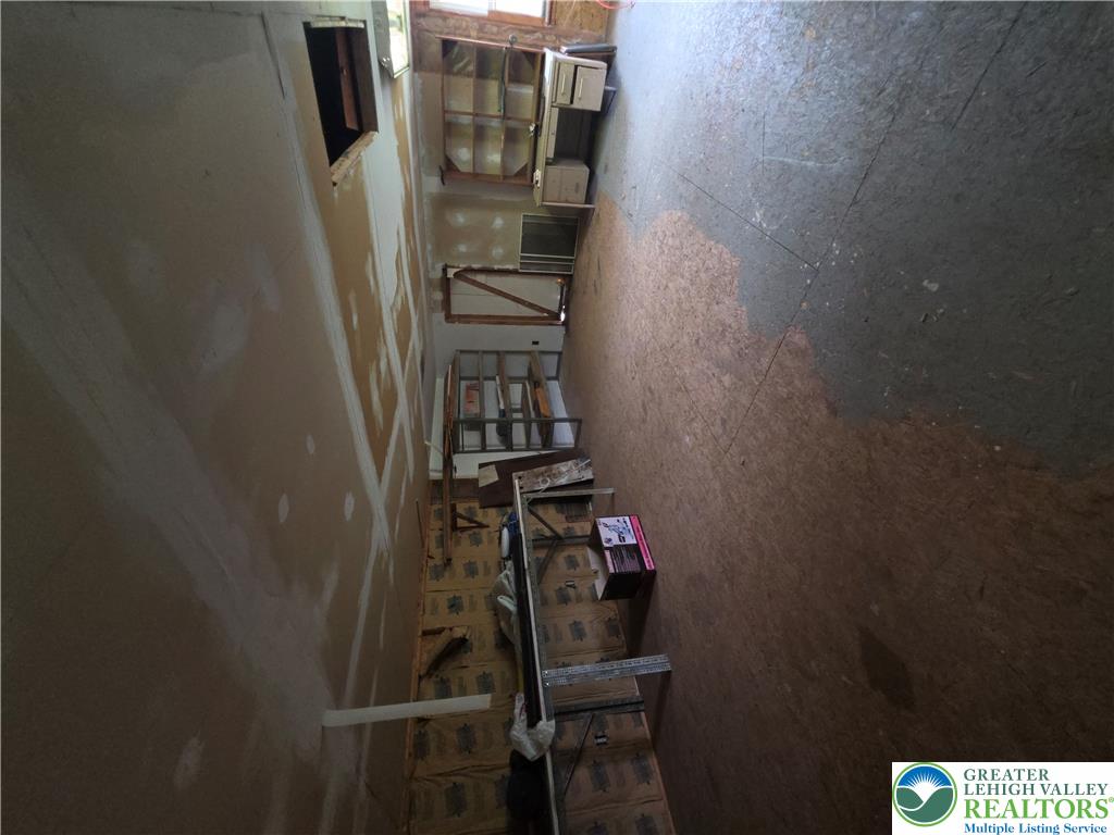 1058 Upper Nis Hollow Drive Property Photo 39