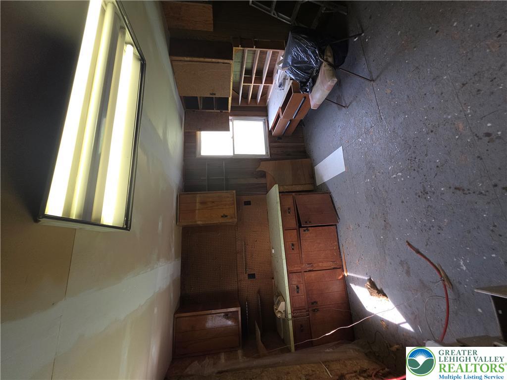 1058 Upper Nis Hollow Drive Property Photo 40
