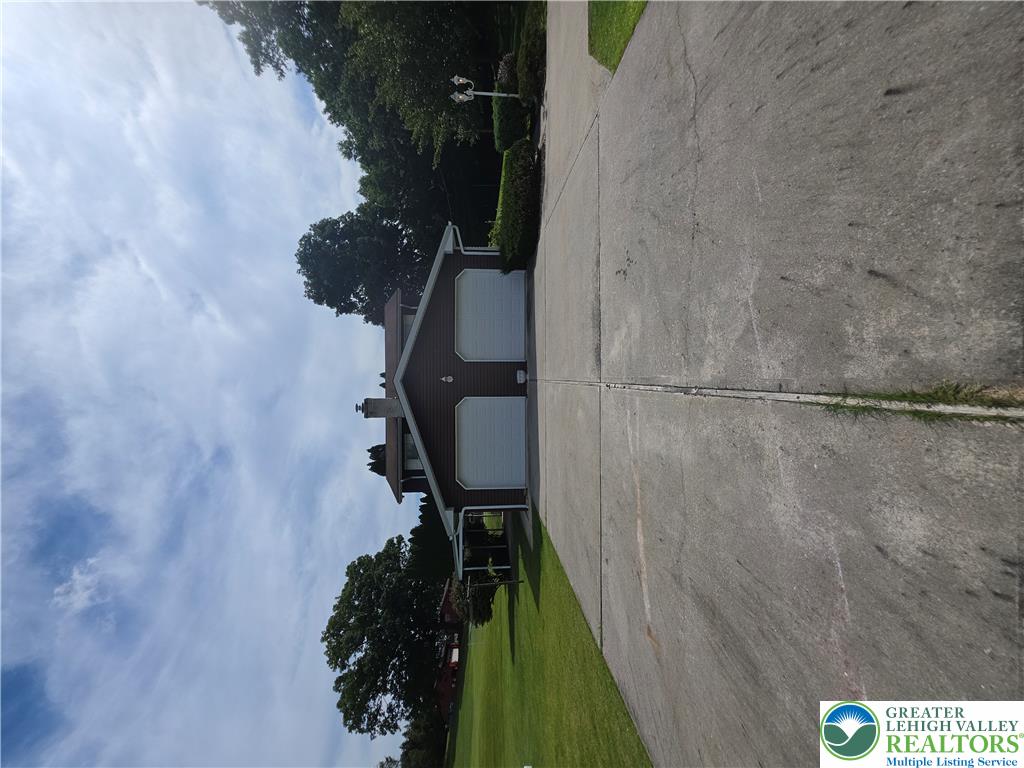 1058 Upper Nis Hollow Drive Property Photo 45