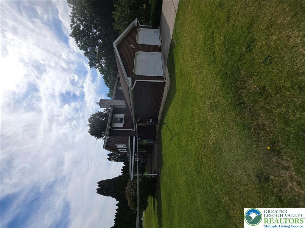 1058 Upper Nis Hollow Drive Property Photo 49