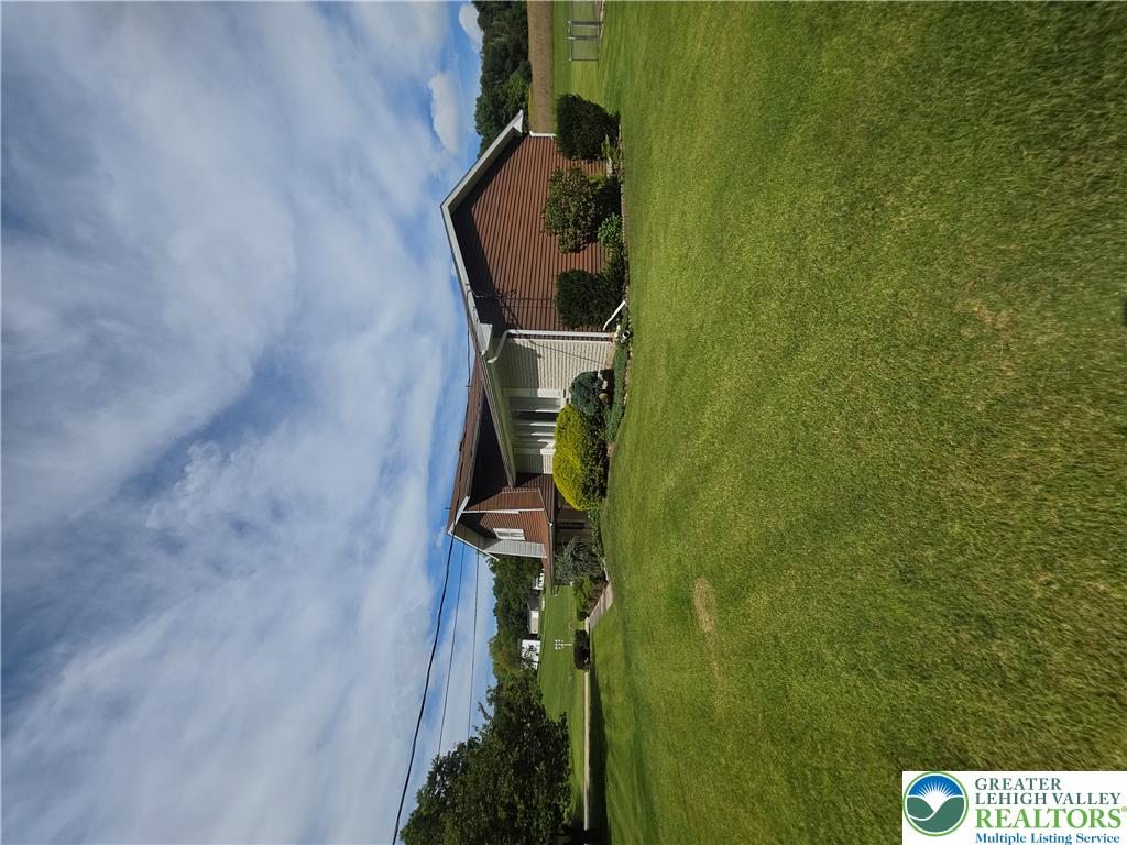 1058 Upper Nis Hollow Drive Property Photo 54