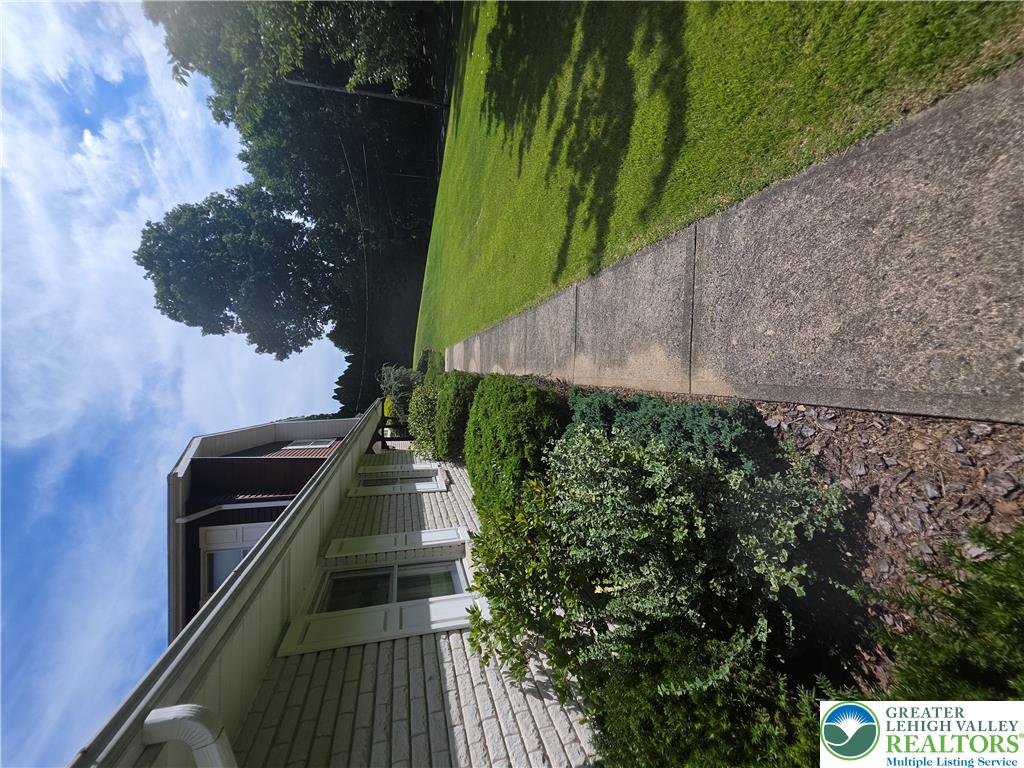 1058 Upper Nis Hollow Drive Property Photo 56