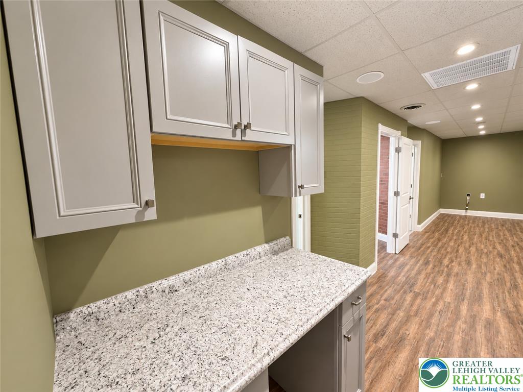 800 Main Street Property Photo 10