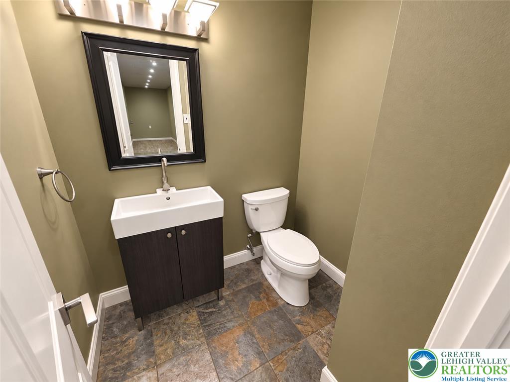 800 Main Street Property Photo 11