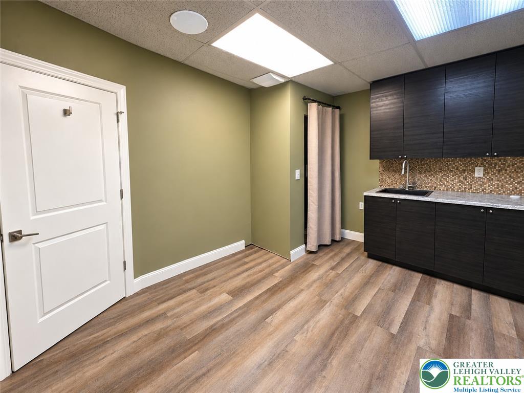 800 Main Street Property Photo 12