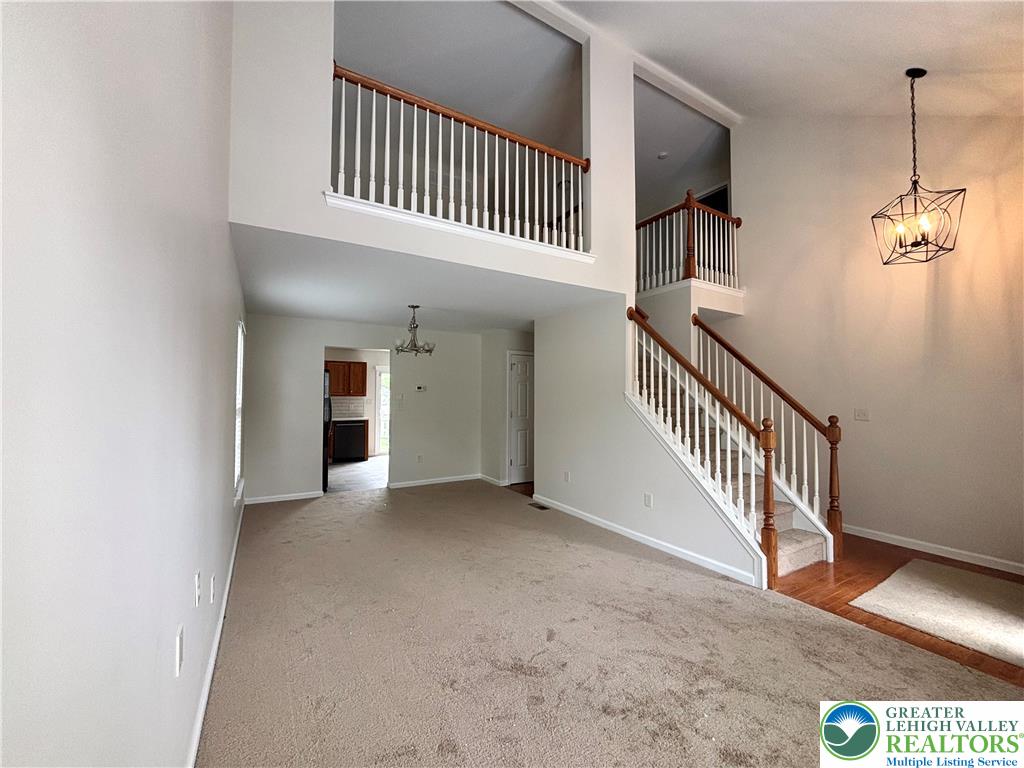 1537 Cambridge Drive Property Photo 5