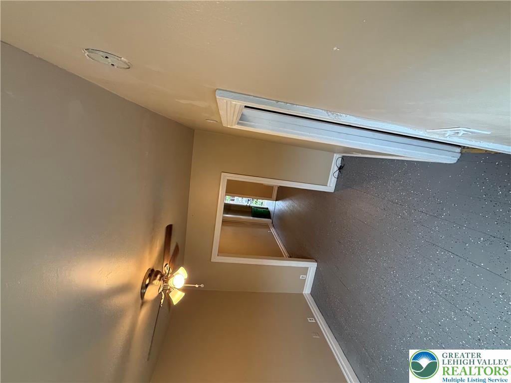 832 Chestnut Street Property Photo 2