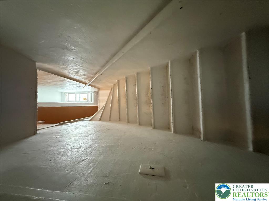 832 Chestnut Street Property Photo 10