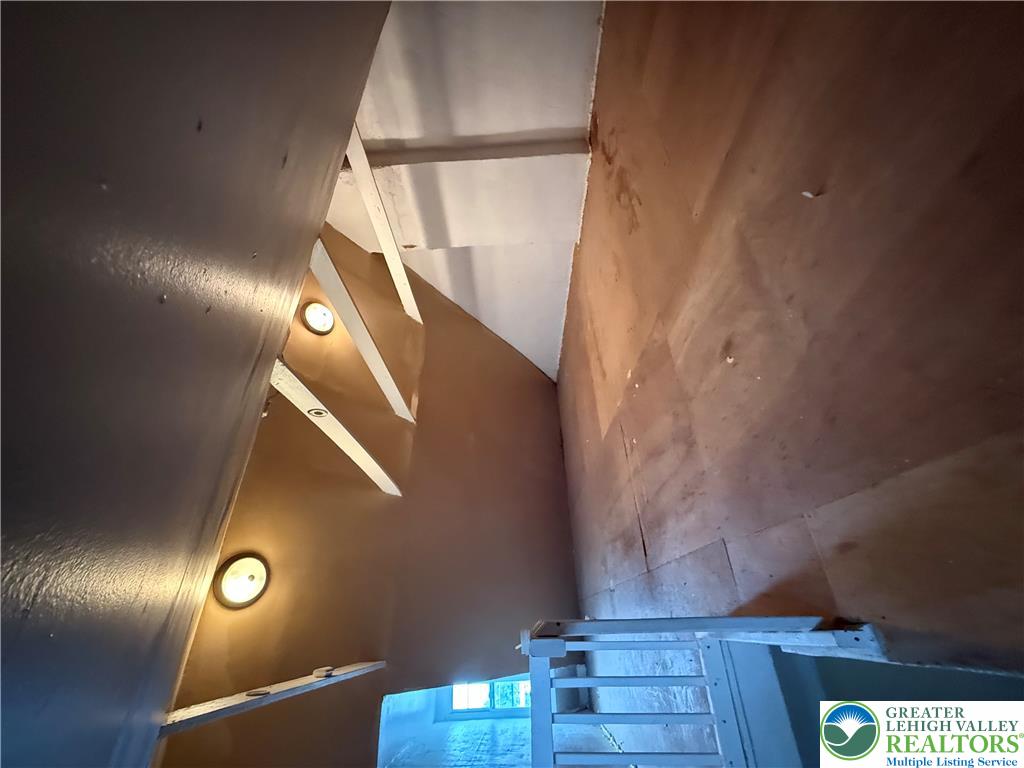 832 Chestnut Street Property Photo 11