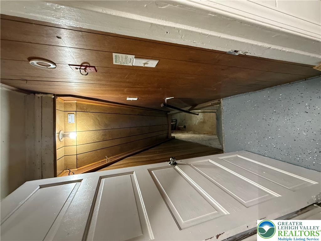 832 Chestnut Street Property Photo 14