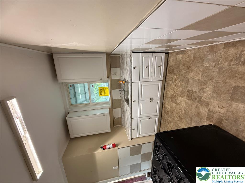 832 Chestnut Street Property Photo 15