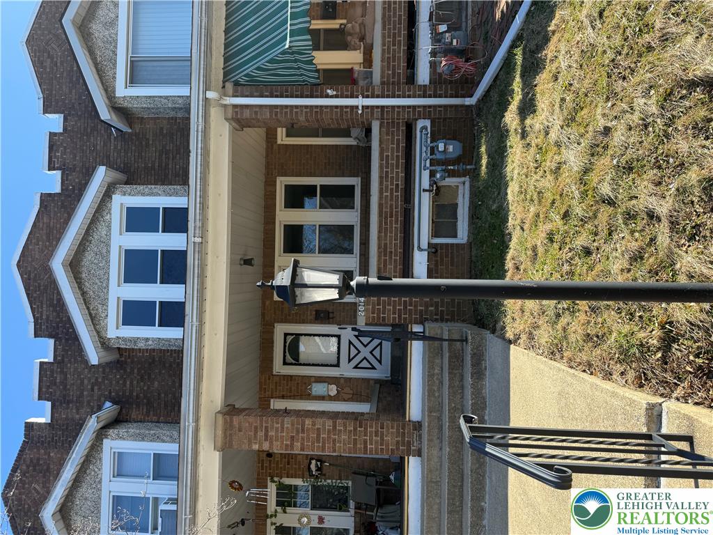 2014 West Green Street Property Photo 1