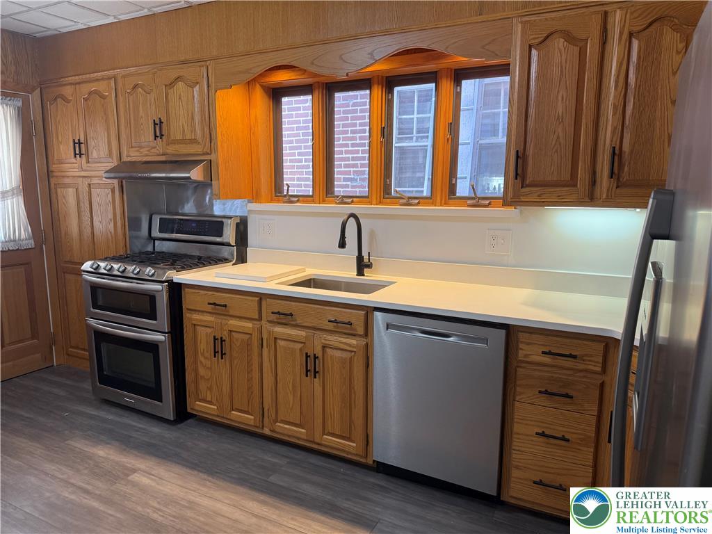 2014 West Green Street Property Photo 5