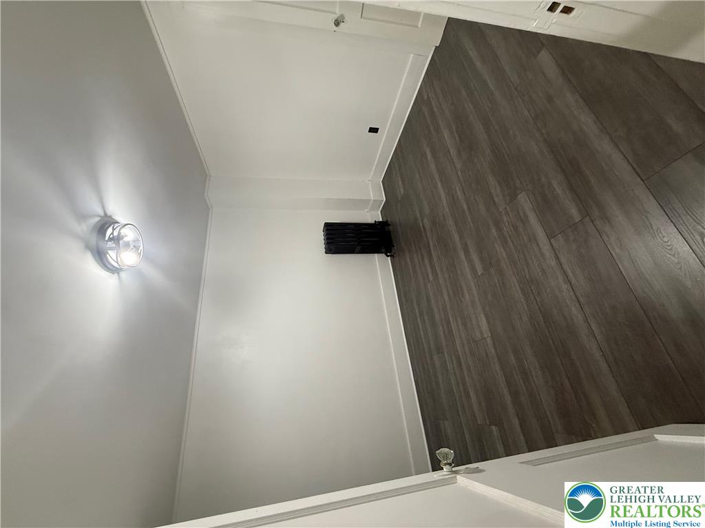 2014 West Green Street Property Photo 9