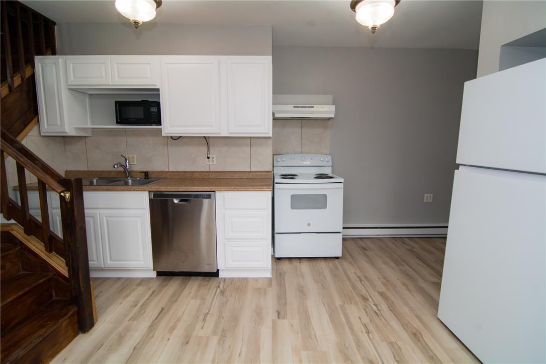 215 Franklin Street Property Photo 3