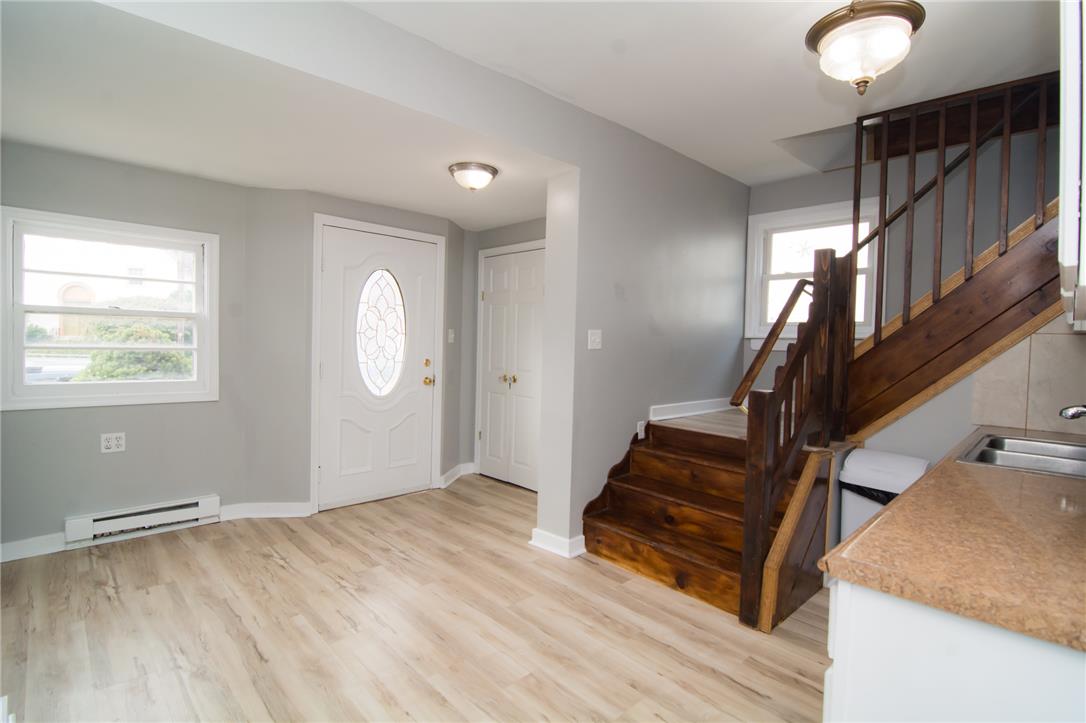 215 Franklin Street Property Photo 6