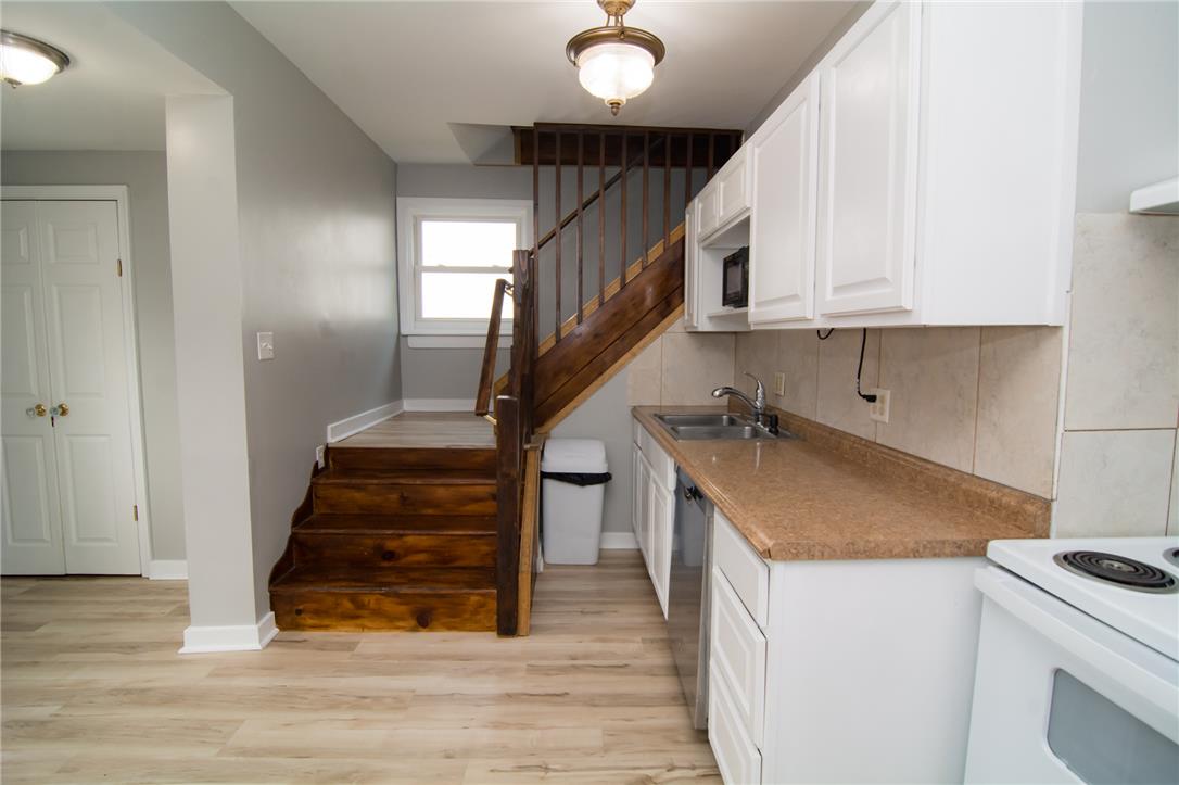 215 Franklin Street Property Photo 7