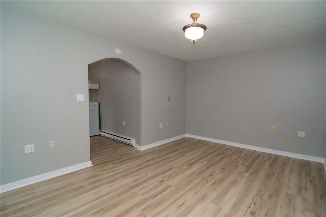 215 Franklin Street Property Photo 10