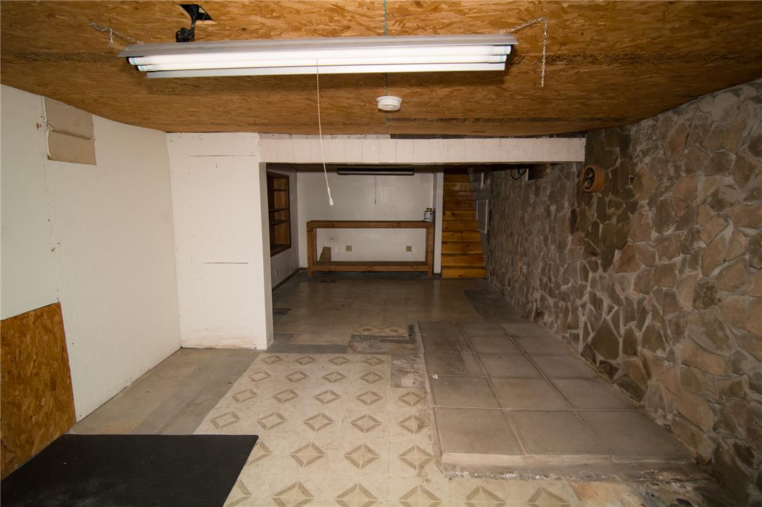 215 Franklin Street Property Photo 26