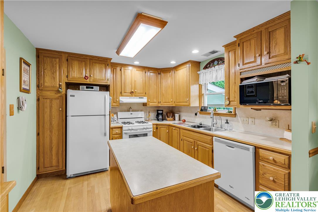 2750 Belaire Road Property Photo 15