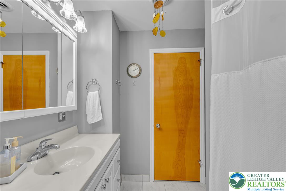 2750 Belaire Road Property Photo 34