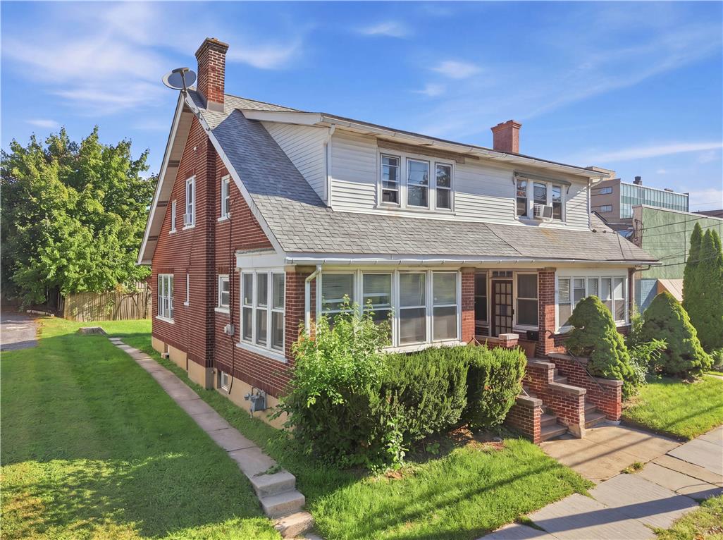 7 East Elizabeth Avenue Property Photo 2