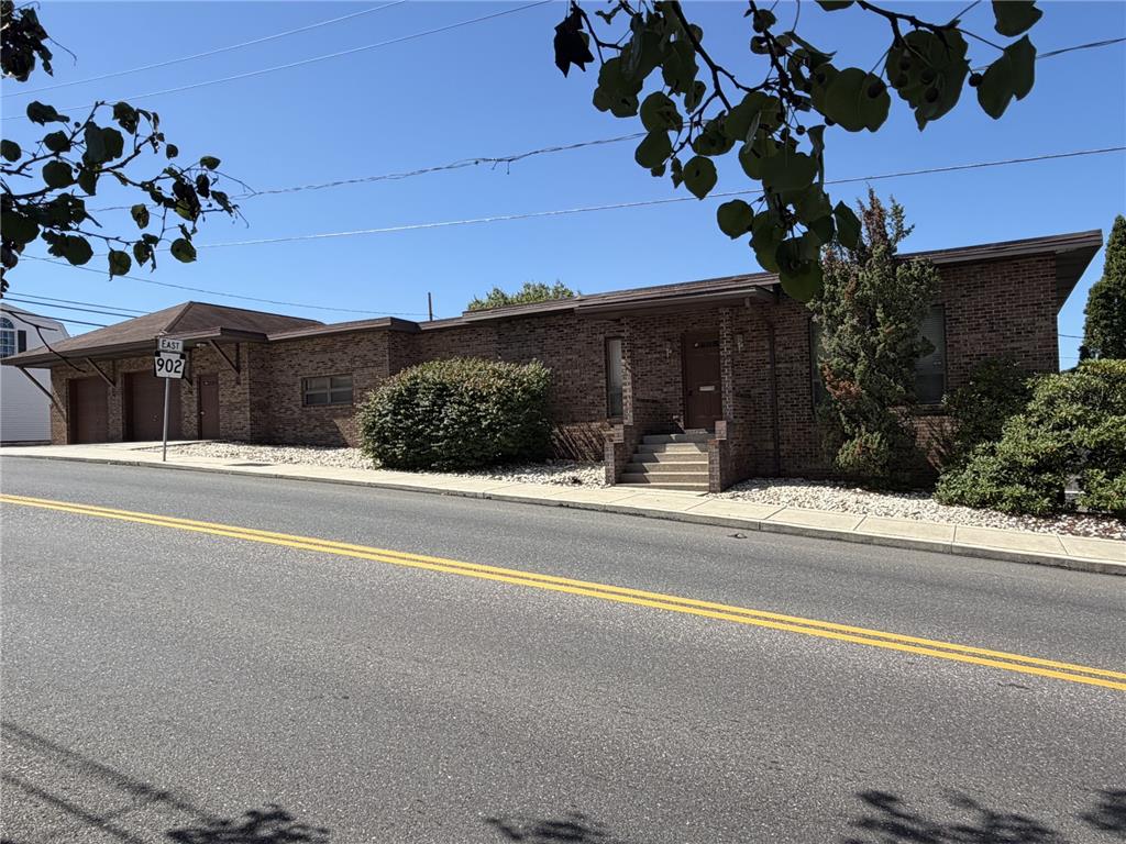 350 North Pine Street Property Photo 1