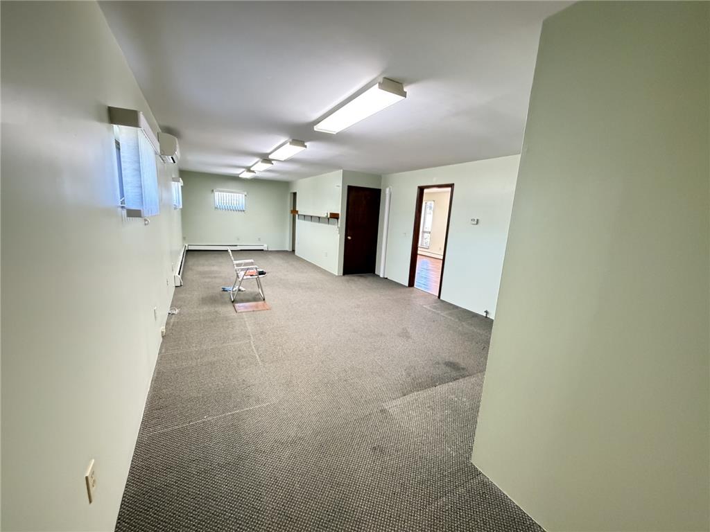 350 North Pine Street Property Photo 18