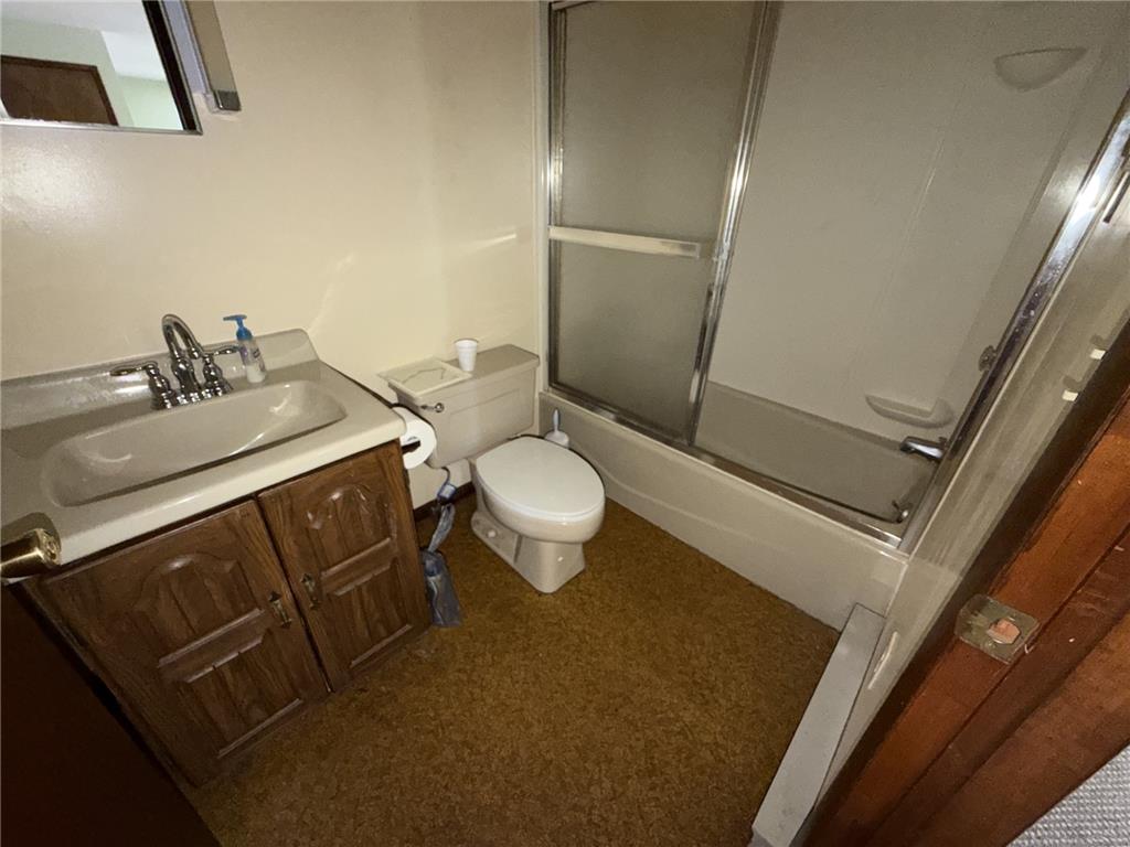 350 North Pine Street Property Photo 21