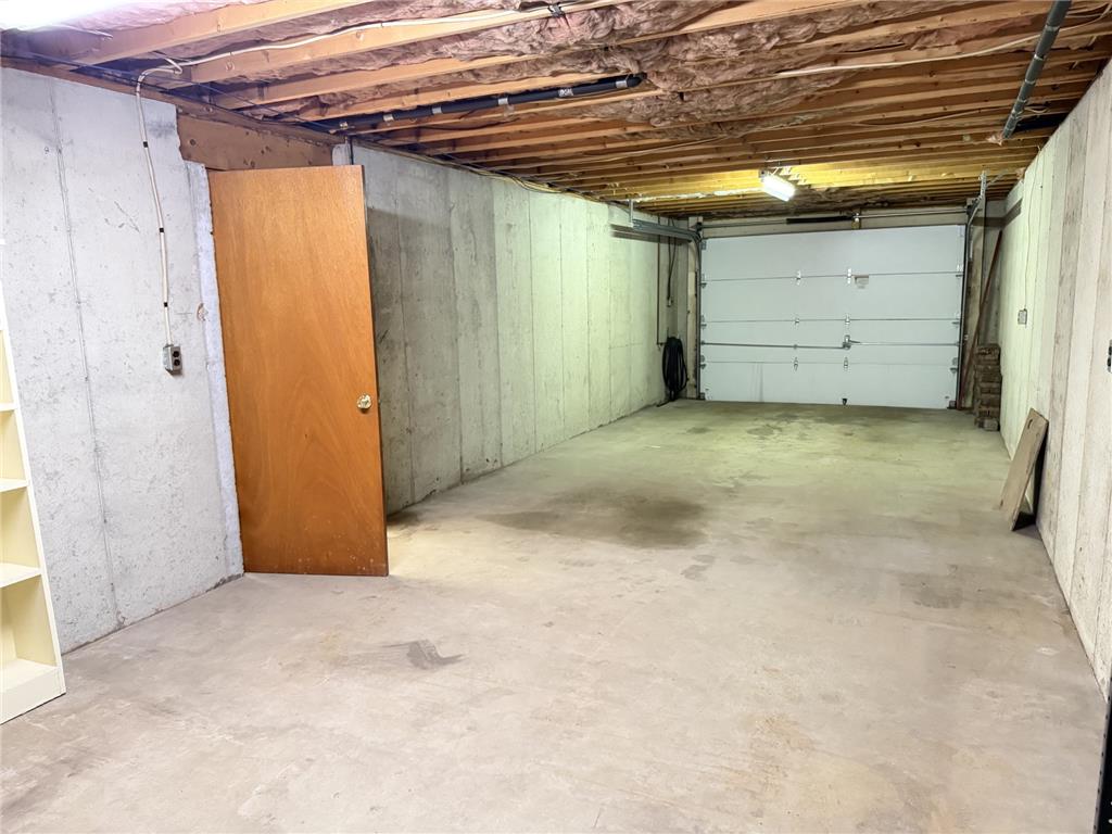 350 North Pine Street Property Photo 27