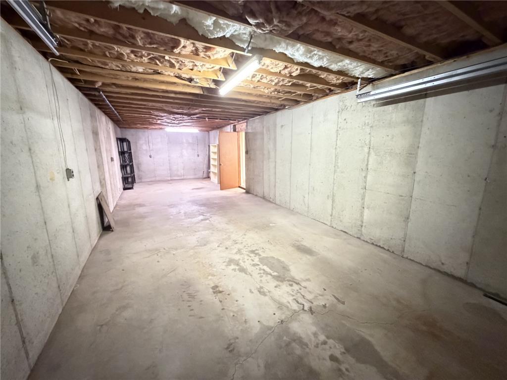 350 North Pine Street Property Photo 28