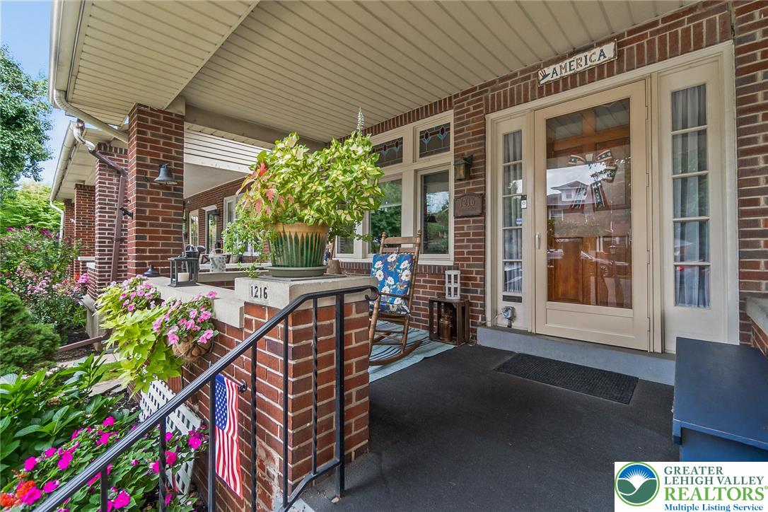 1216 Lorain Avenue Property Photo 3