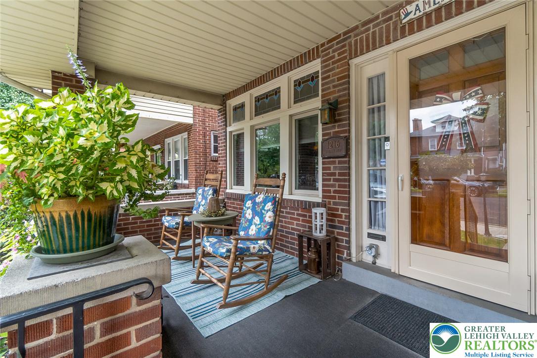 1216 Lorain Avenue Property Photo 4