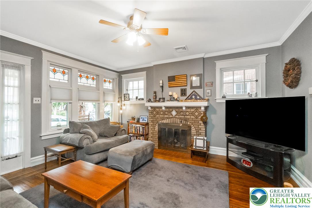 1216 Lorain Avenue Property Photo 6