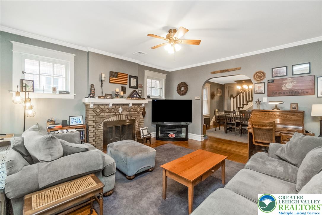 1216 Lorain Avenue Property Photo 7