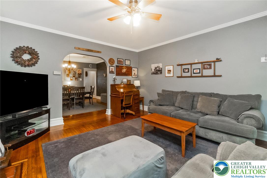 1216 Lorain Avenue Property Photo 8